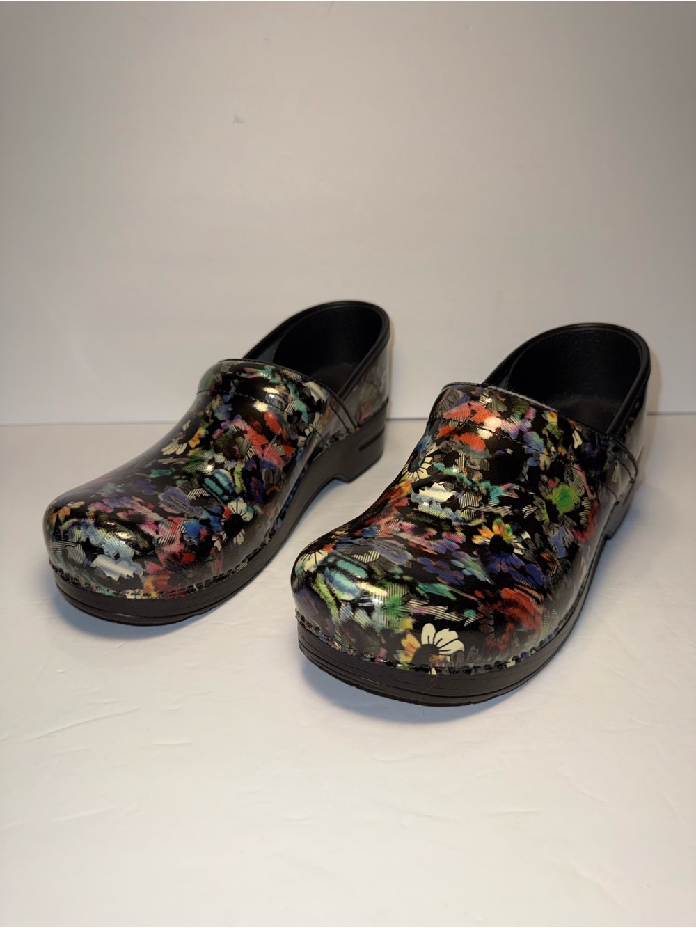 Dansko Professional Clogs Black Multicolor Floral Patent EU 42 Women’s
